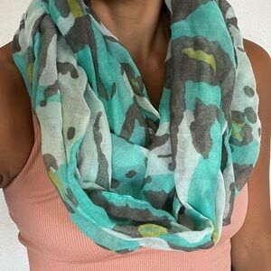 Infiniti Scarf